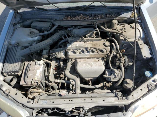 1HGCG32662A033515 - 2002 HONDA ACCORD LX SILVER photo 11