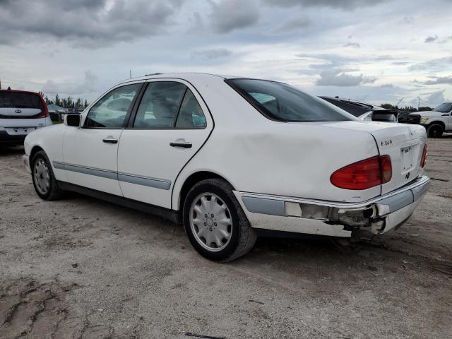 WDBJF55F9VA305669 - 1997 MERCEDES-BENZ E 320 WHITE photo 2