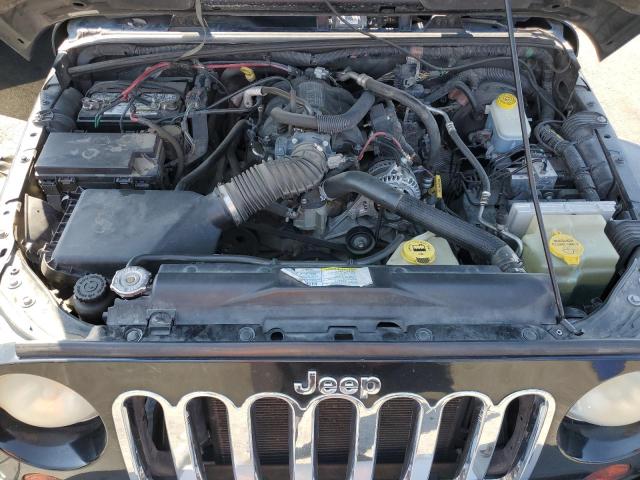 1J4GA59178L652882 - 2008 JEEP WRANGLER U SAHARA Qara foto 11