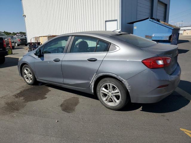 1G1BE5SM9J7144865 - 2018 CHEVROLET CRUZE LT GRAY photo 2
