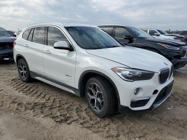WBXHT3Z3XJ4A66161 - 2018 BMW X1 XDRIVE28I WHITE photo 4
