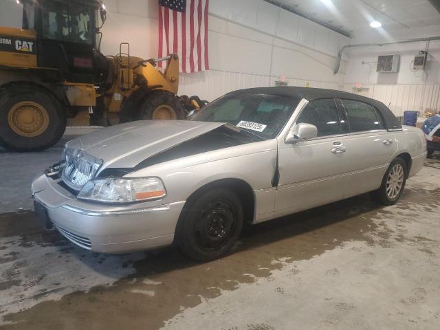2007 LINCOLN TOWN CAR SIGNATURE, 