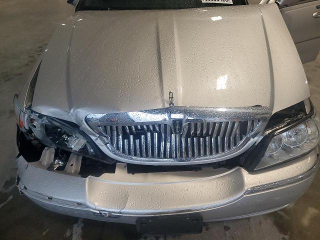 1LNHM81WX7Y626123 - 2007 LINCOLN TOWN CAR SIGNATURE SILVER photo 11