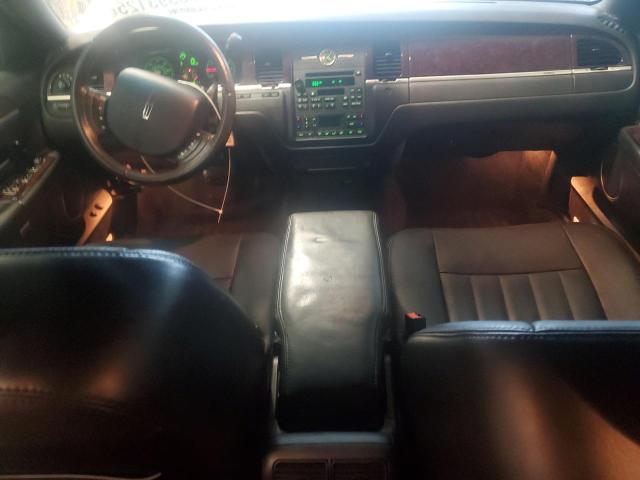 1LNHM81WX7Y626123 - 2007 LINCOLN TOWN CAR SIGNATURE SILVER photo 8