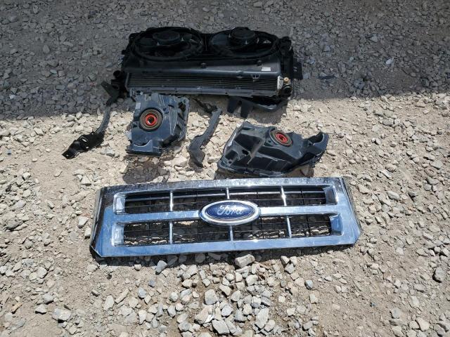 1FMCU03G49KB71261 - 2009 FORD ESCAPE XLT WHITE photo 13