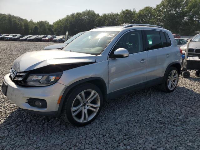 2013 VOLKSWAGEN TIGUAN S, null