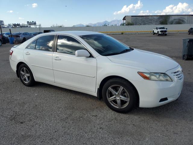 4T1BK46KX7U532650 - 2007 TOYOTA CAMRY LE WHITE photo 4