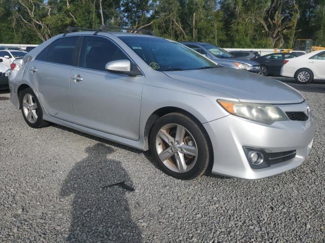 4T1BF1FK0EU324728 - 2014 TOYOTA CAMRY L SILVER photo 4