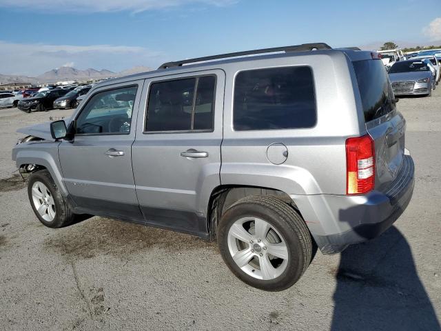 1C4NJPFB9GD648413 - 2016 JEEP PATRIOT LATITUDE GRAY photo 2