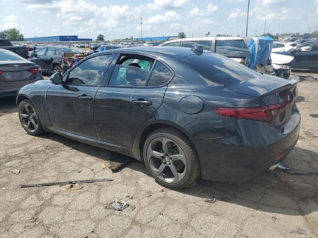 ZARFAEDN3H7555463 - 2017 ALFA ROMEO GIULIA Q4 黑色 照片 2