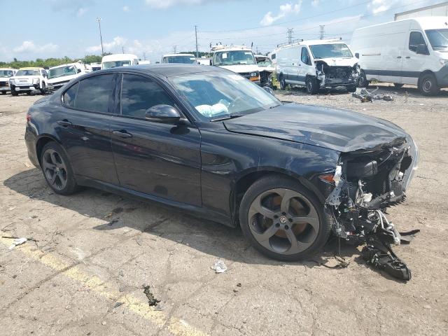 ZARFAEDN3H7555463 - 2017 ALFA ROMEO GIULIA Q4 黑色 照片 4