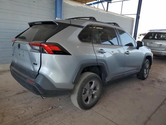 2T3W1RFV9NC198368 - 2022 TOYOTA RAV4 XLE SILVER photo 3