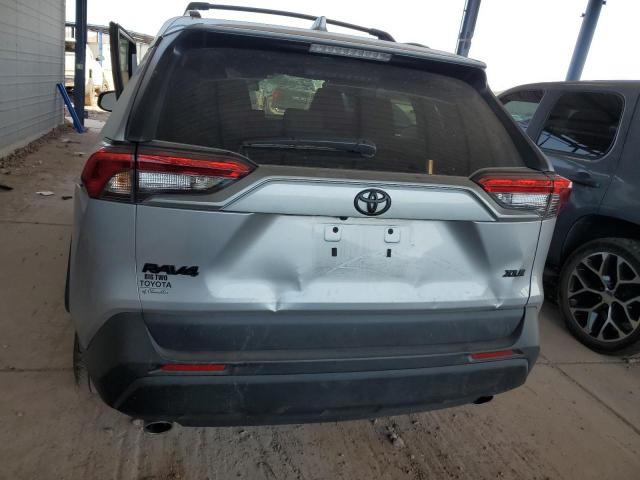 2T3W1RFV9NC198368 - 2022 TOYOTA RAV4 XLE SILVER photo 6