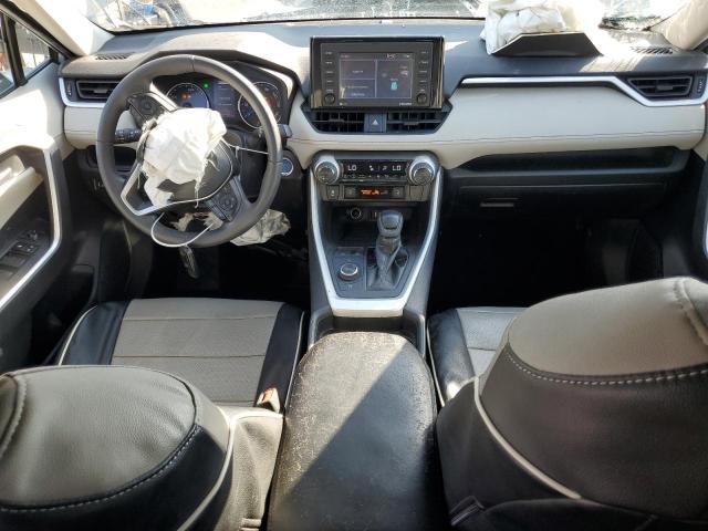 2T3R6RFV6MW019408 - 2021 TOYOTA RAV4 XLE GRAY photo 8