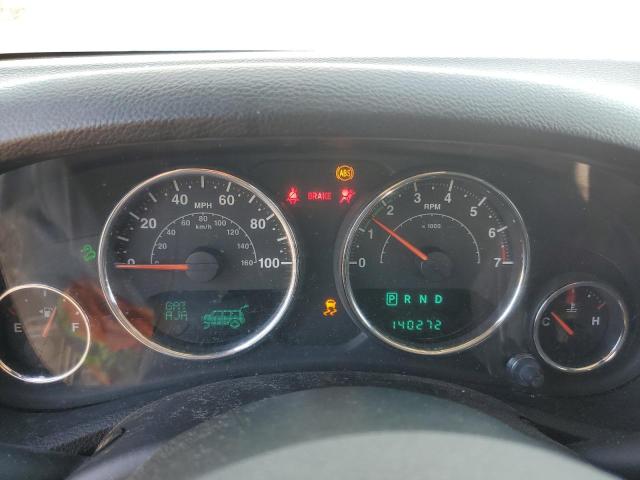 1C4BJWEGXDL670982 - 2013 JEEP WRANGLER U SAHARA ვერცხლისფერი ფოტო 9