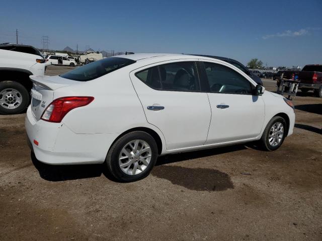 3N1CN7AP8JL808378 - 2018 NISSAN VERSA S Weiß Foto 3