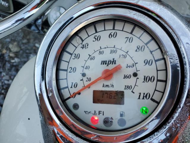 JS1VS55A862118951 - 2006 SUZUKI BOULEVARD WHITE photo 8