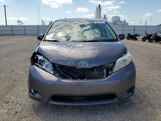 5TDKK3DC0DS332046 - 2013 TOYOTA SIENNA LE GRAY photo 5