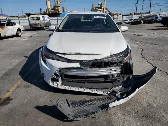 JTDEPRAE5LJ044820 - 2020 TOYOTA COROLLA LE WHITE photo 5