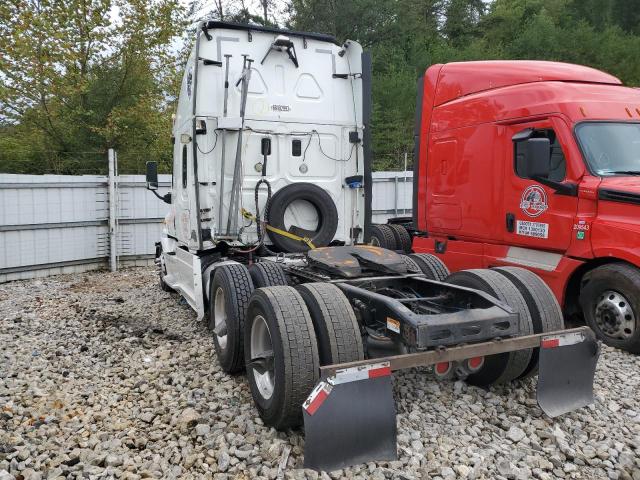 3AKJGLD56GSGR3902 - 2016 FREIGHTLINER CASCADIA 1 WHITE photo 3