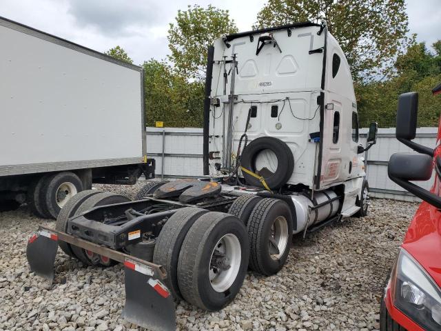 3AKJGLD56GSGR3902 - 2016 FREIGHTLINER CASCADIA 1 WHITE photo 4