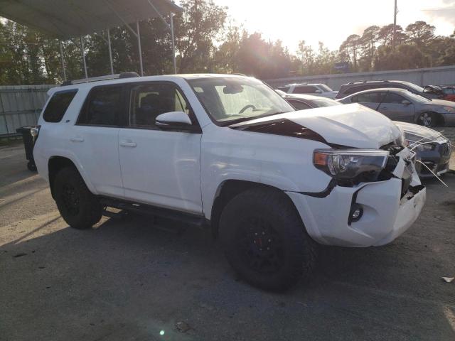 JTENU5JR0N6079027 - 2022 TOYOTA 4RUNNER SR5/SR5 PREMIUM WHITE photo 4