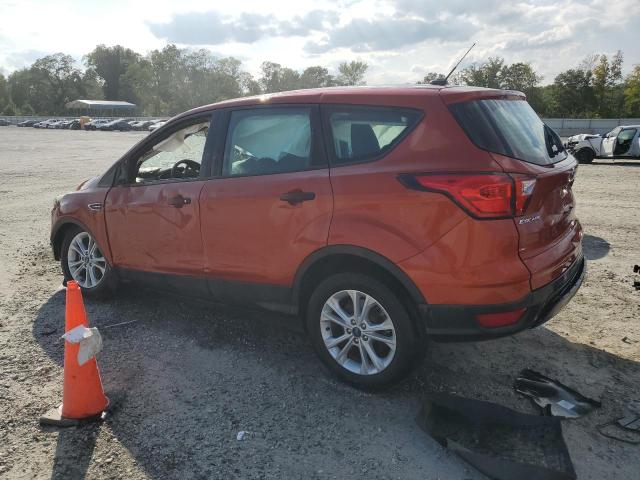 1FMCU0F78KUC45562 - 2019 FORD ESCAPE S ORANGE photo 2