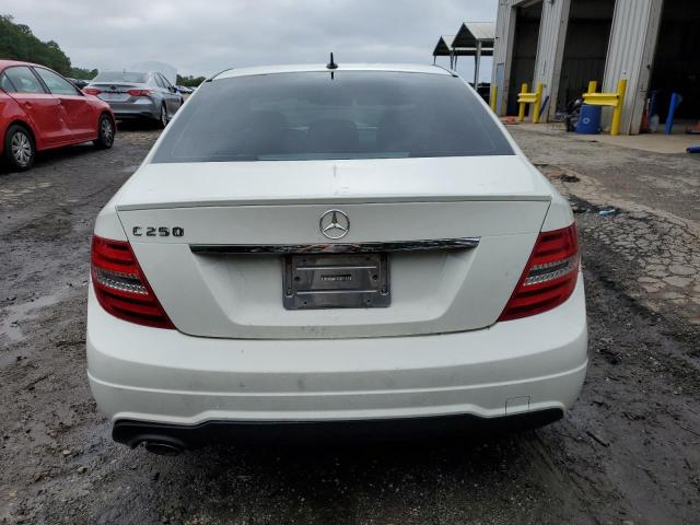 WDDGF4HB9CA672573 - 2012 MERCEDES-BENZ C 250 WHITE photo 6