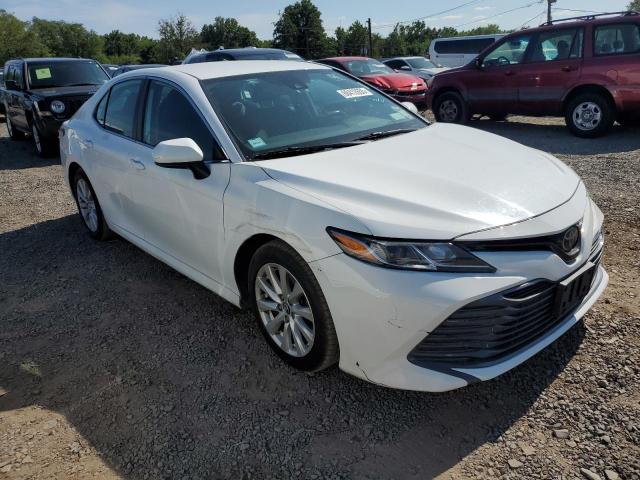 4T1C11AK5LU886907 - 2020 TOYOTA CAMRY LE WHITE photo 4