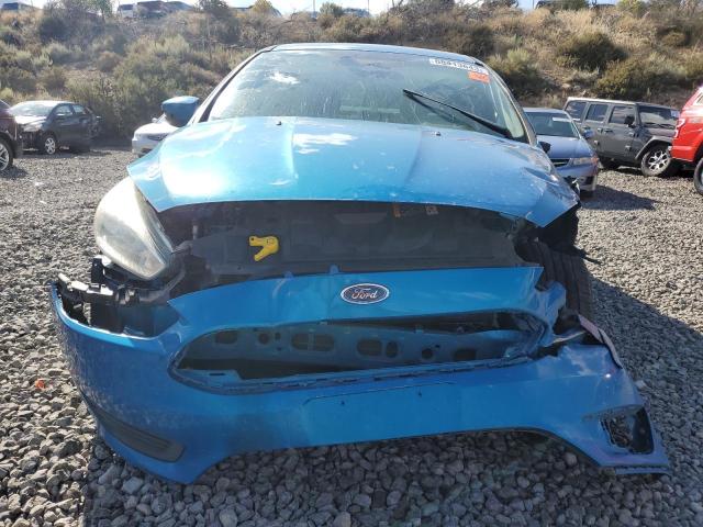 1FADP3F26FL227696 - 2015 FORD FOCUS SE BLUE photo 5