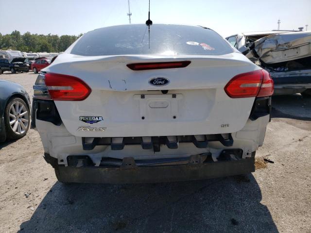 1FADP3F22JL315265 - 2018 FORD FOCUS SE WHITE photo 6