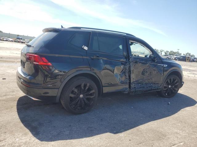 3VV3B7AX2MM109656 - 2021 VOLKSWAGEN TIGUAN SE 黑色 照片 3