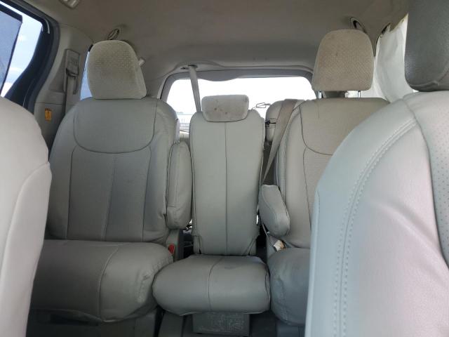 5TDKK3DC5BS077777 - 2011 TOYOTA SIENNA LE Blanco foto 10