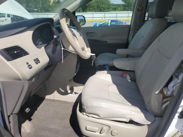 5TDKK3DC5BS077777 - 2011 TOYOTA SIENNA LE Blanco foto 7