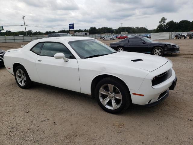 2C3CDZAG2JH245725 - 2018 DODGE CHALLENGER SXT WHITE photo 4