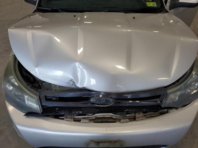 1FAHP3GN9AW236992 - 2010 FORD FOCUS SES SILVER photo 11