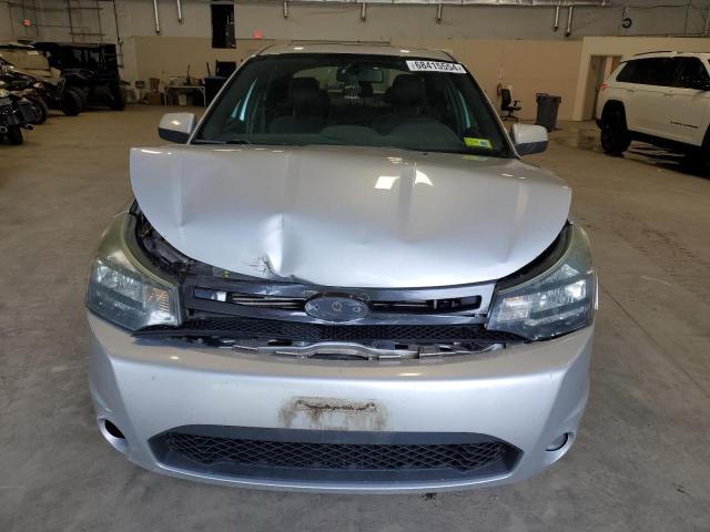 1FAHP3GN9AW236992 - 2010 FORD FOCUS SES SILVER photo 5