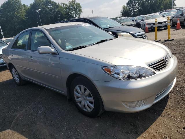 4T1BE30K16U156008 - 2006 TOYOTA CAMRY LE SILVER photo 4