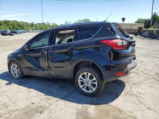 1FMCU9GD0KUB32455 - 2019 FORD ESCAPE SE შავი ფოტო 2