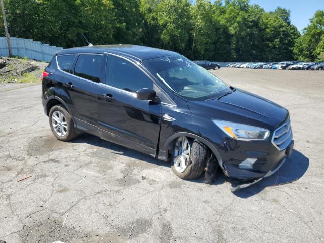 1FMCU9GD0KUB32455 - 2019 FORD ESCAPE SE შავი ფოტო 4