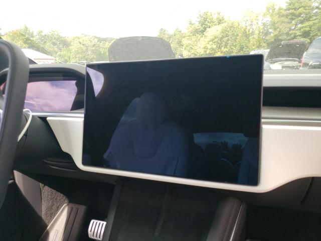 7SAXCBE69RF451959 - 2024 TESLA MODEL X WHITE photo 9