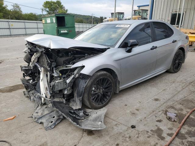 4T1G11AK4NU057329 - 2022 TOYOTA CAMRY SE SILVER photo 1