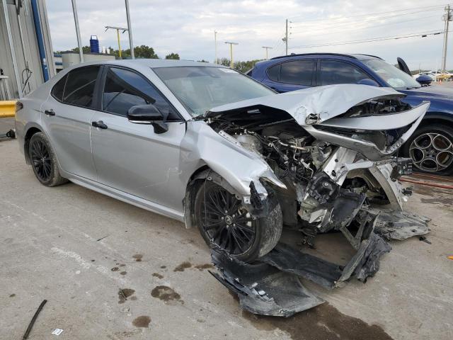 4T1G11AK4NU057329 - 2022 TOYOTA CAMRY SE SILVER photo 4