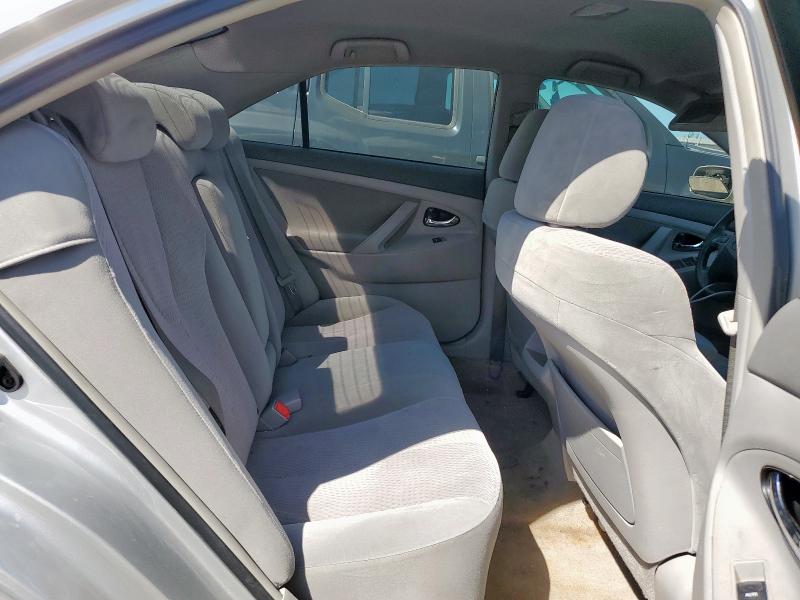 4T1BF3EK4AU096840 - 2010 TOYOTA CAMRY BASE SILVER photo 10