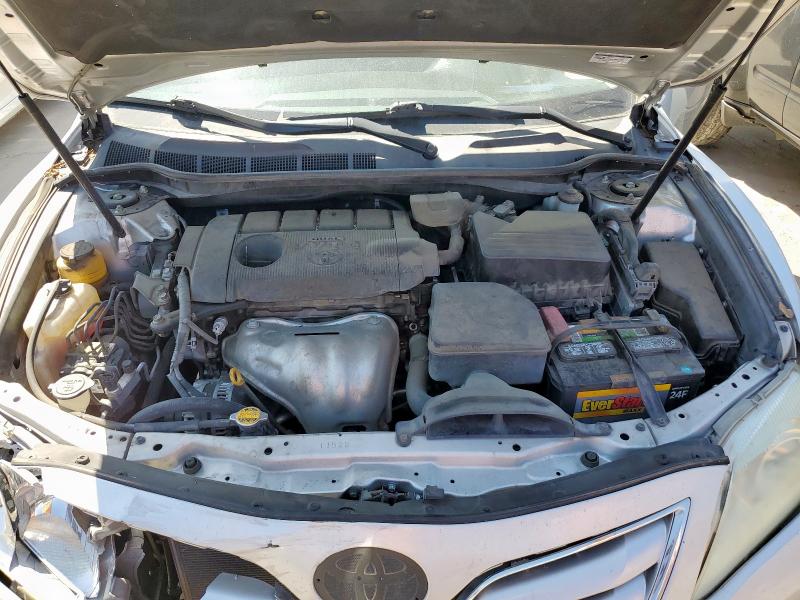 4T1BF3EK4AU096840 - 2010 TOYOTA CAMRY BASE SILVER photo 11