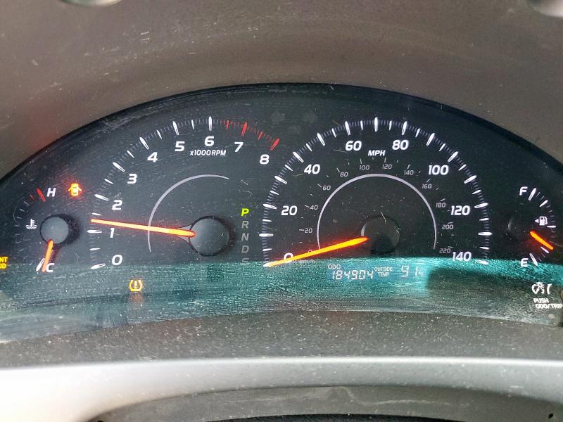 4T1BF3EK4AU096840 - 2010 TOYOTA CAMRY BASE SILVER photo 9