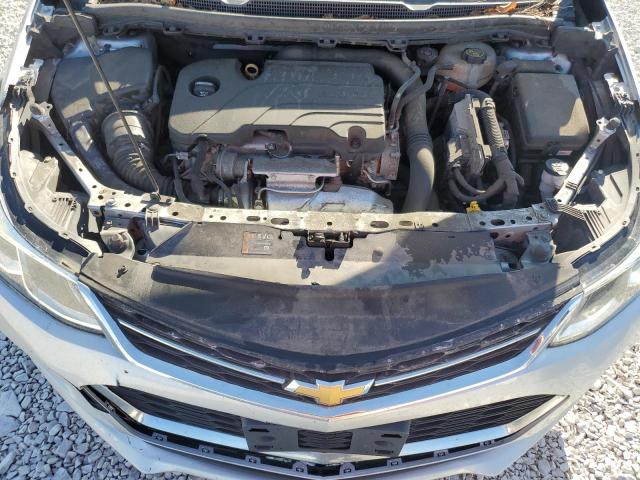 1G1BC5SM6J7229359 - 2018 CHEVROLET CRUZE LS 银色 照片 11