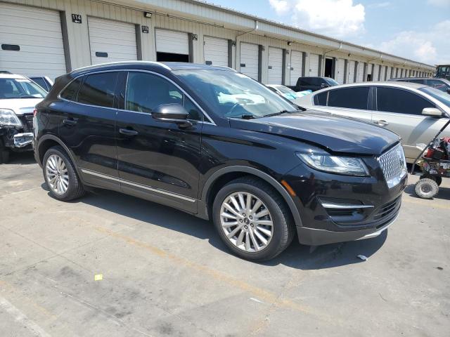 5LMCJ1D9XKUL09360 - 2019 LINCOLN MKC BLACK photo 4