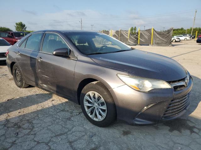 4T1BF1FK8FU897510 - 2015 TOYOTA CAMRY LE GRAY photo 4