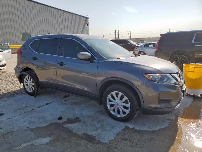 KNMAT2MT2JP561661 - 2018 NISSAN ROGUE S GRAY photo 4